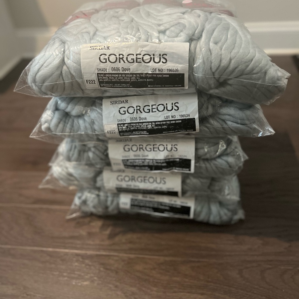 YARN Sirdar Gorgeous Yarn in Dove Gray